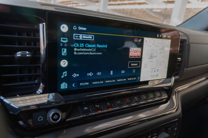 2022 Chevrolet Silverado ZR2 - Central Console Wallpaper 850x564 #82