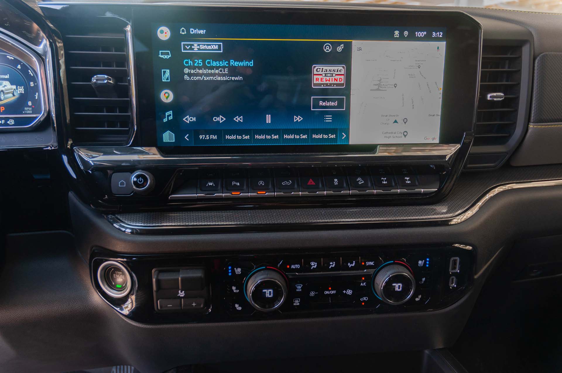 Download 2022 Chevrolet Silverado ZR2 - Central Console HD Wallpaper 1920x1275 #83