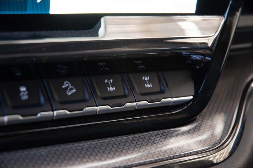 2022 Chevrolet Silverado ZR2 - Central Console Wallpaper 850x564 #86