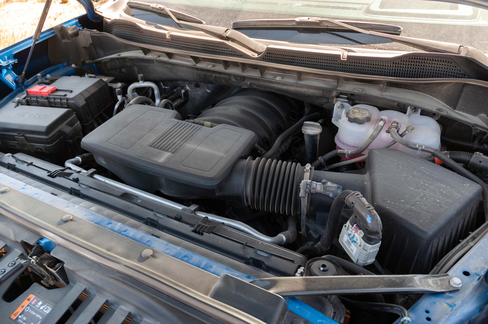 Download 2022 Chevrolet Silverado ZR2 - Engine HD Wallpaper 1920x1275 #68