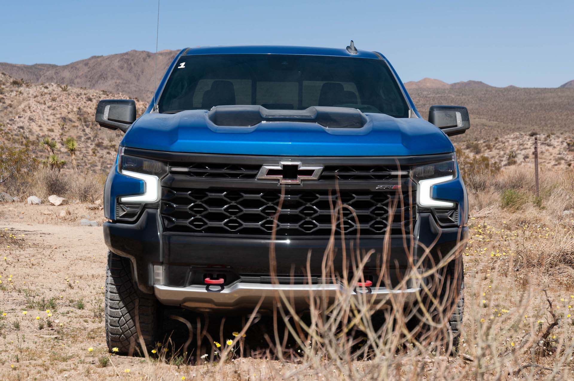 Download 2022 Chevrolet Silverado ZR2 - Front HD Wallpaper 1920x1275 #30