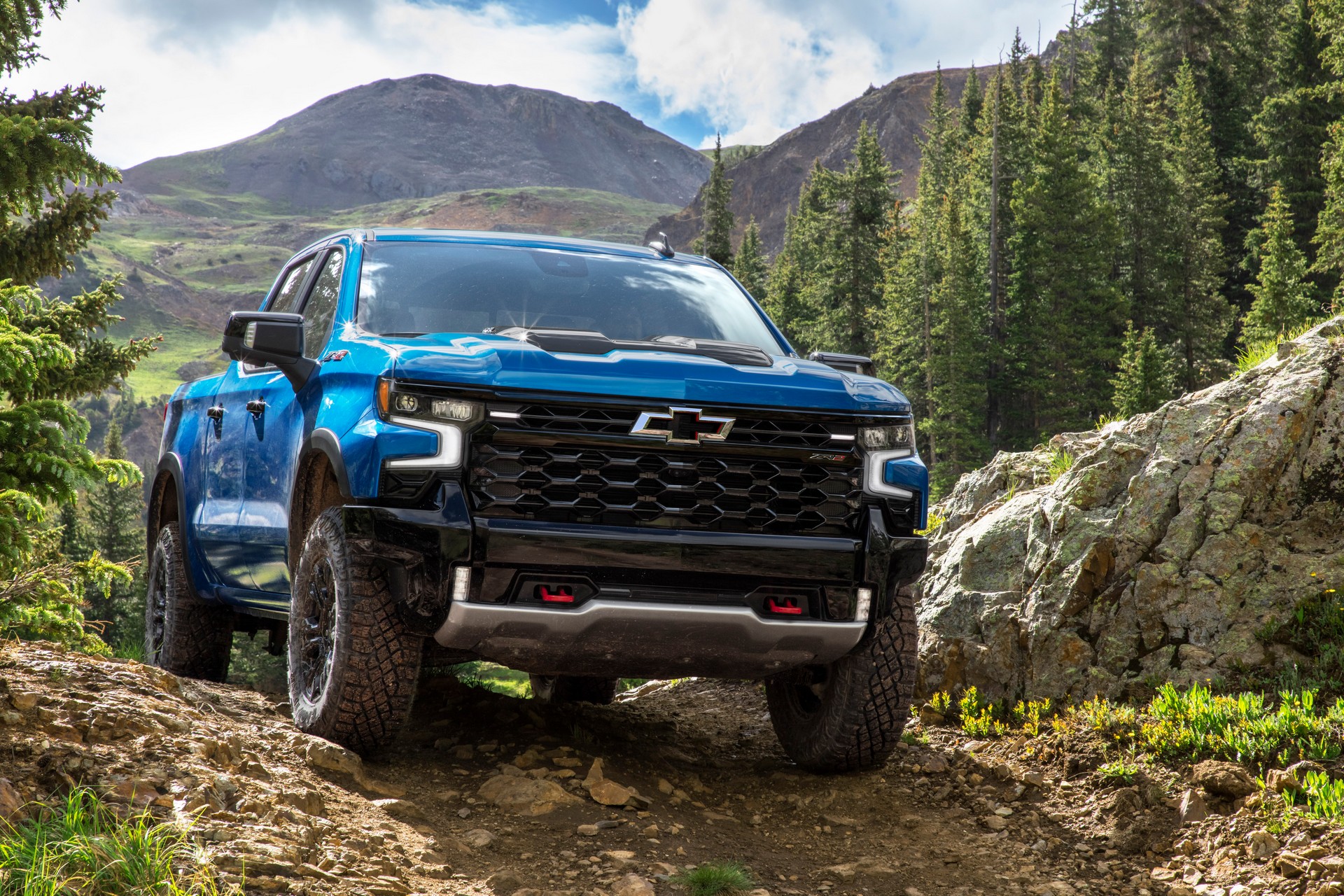 Download 2022 Chevrolet Silverado ZR2 - Off-Road HD Wallpaper 1920x1280 #2