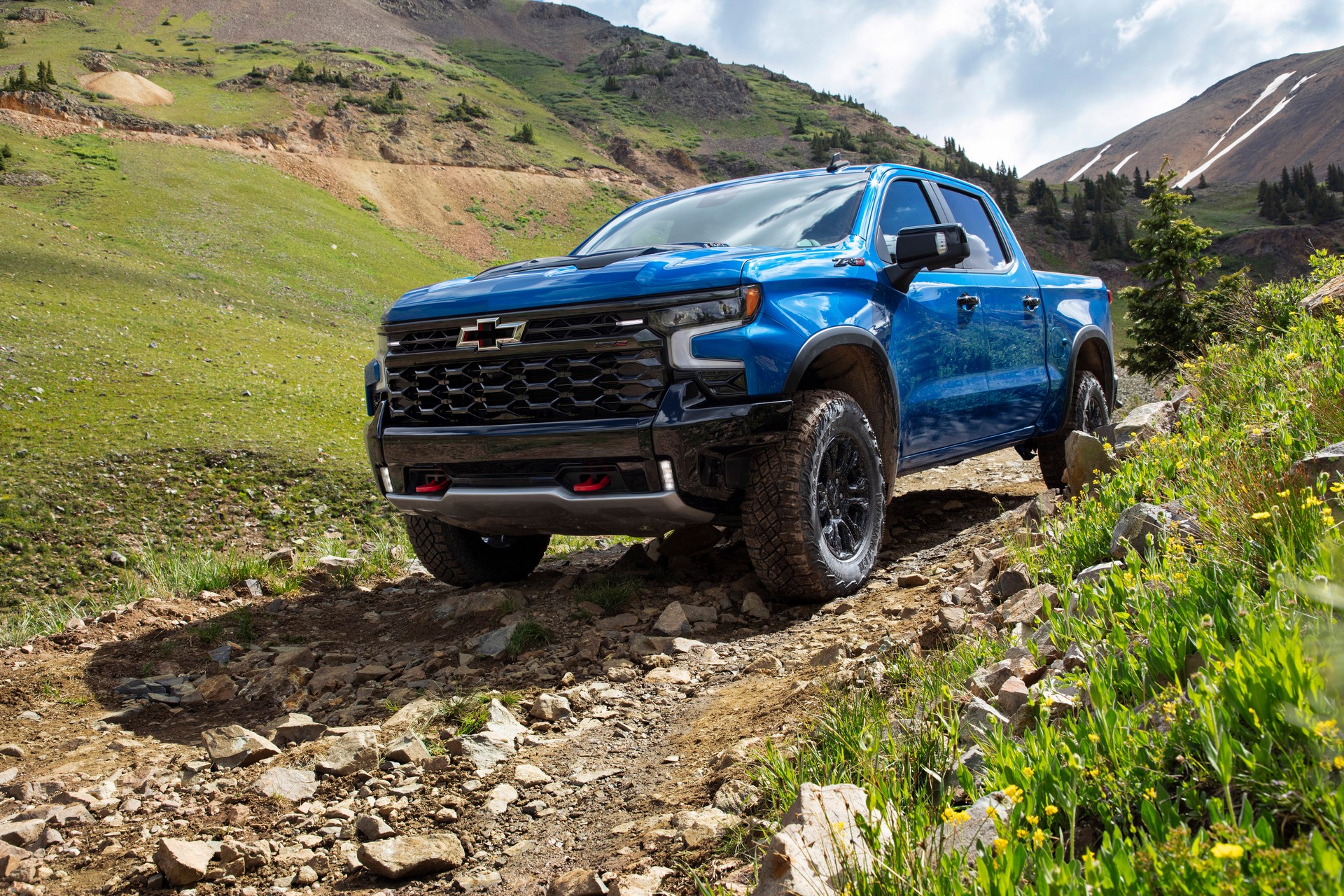 Download 2022 Chevrolet Silverado ZR2 - Off-Road HD Wallpaper 1920x1280 #3