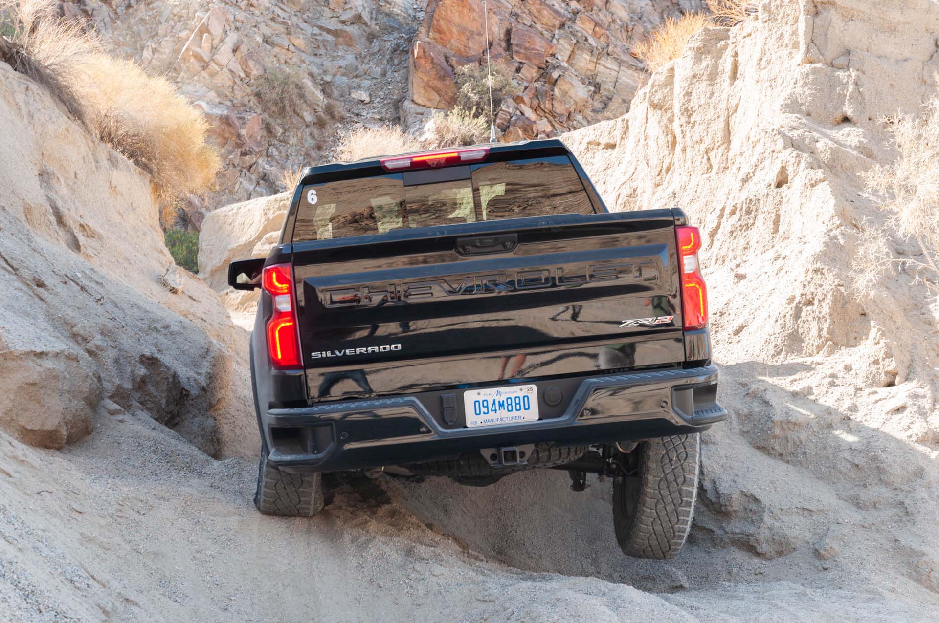 Download 2022 Chevrolet Silverado ZR2 - Off-Road HD Wallpaper 1920x1275 #51