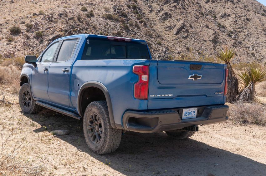 2022 Chevrolet Silverado ZR2 - Rear Three-Quarter Wallpaper 850x564 #31