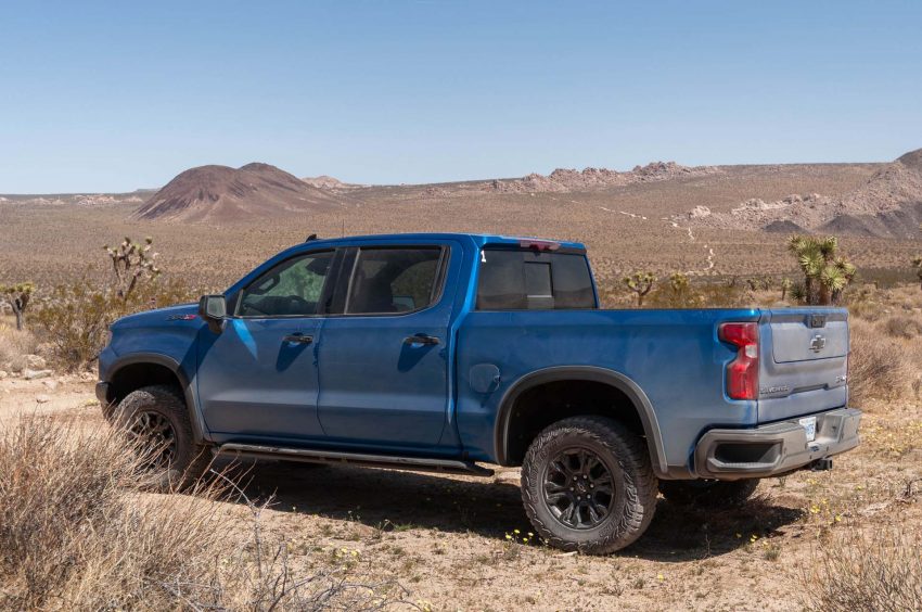 2022 Chevrolet Silverado ZR2 - Rear Three-Quarter Wallpaper 850x564 #33