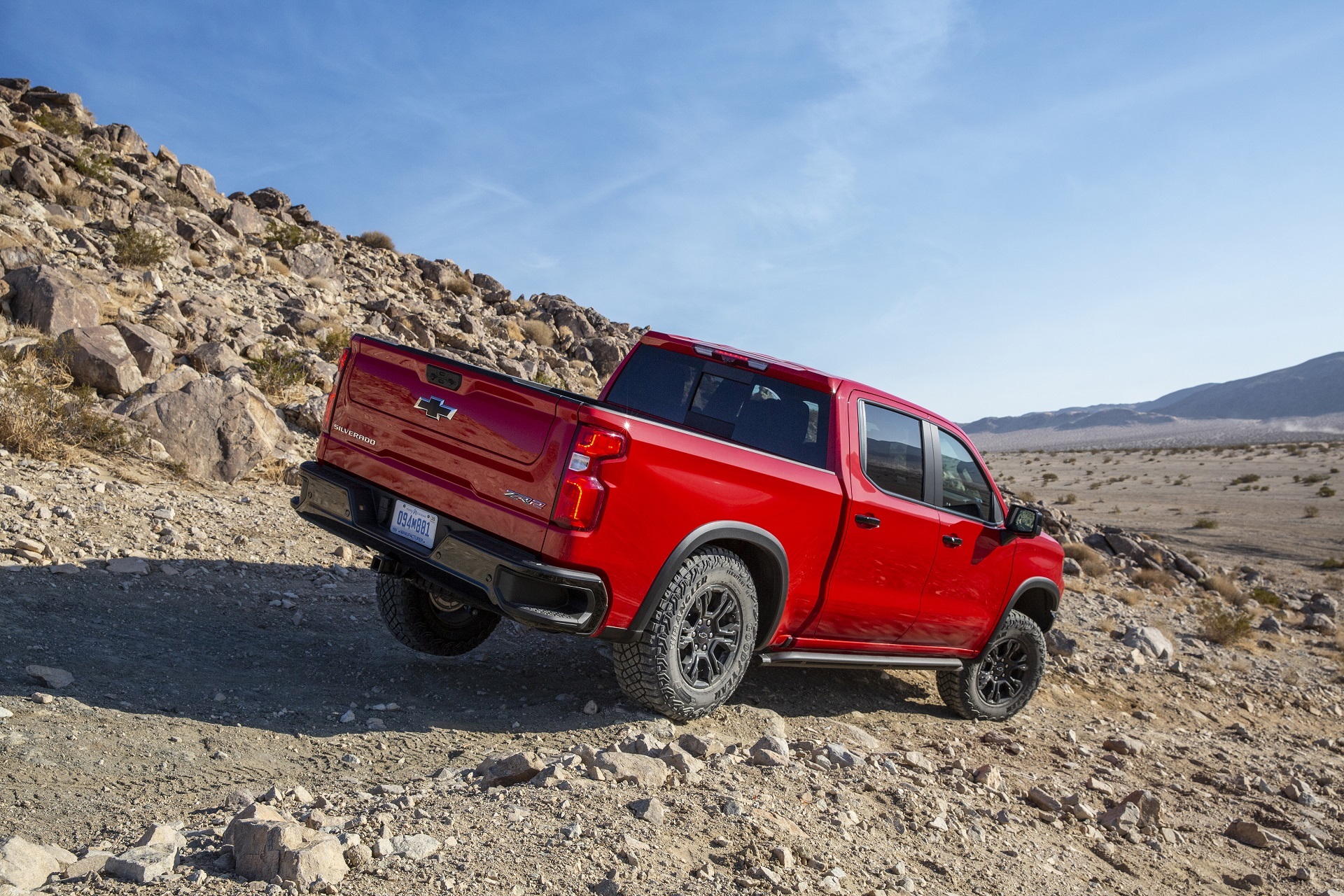 Download 2022 Chevrolet Silverado ZR2 - Rear Three-Quarter HD Wallpaper 1920x1280 #22