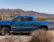 2022 Chevrolet Silverado ZR2 - Side Wallpaper 190x150