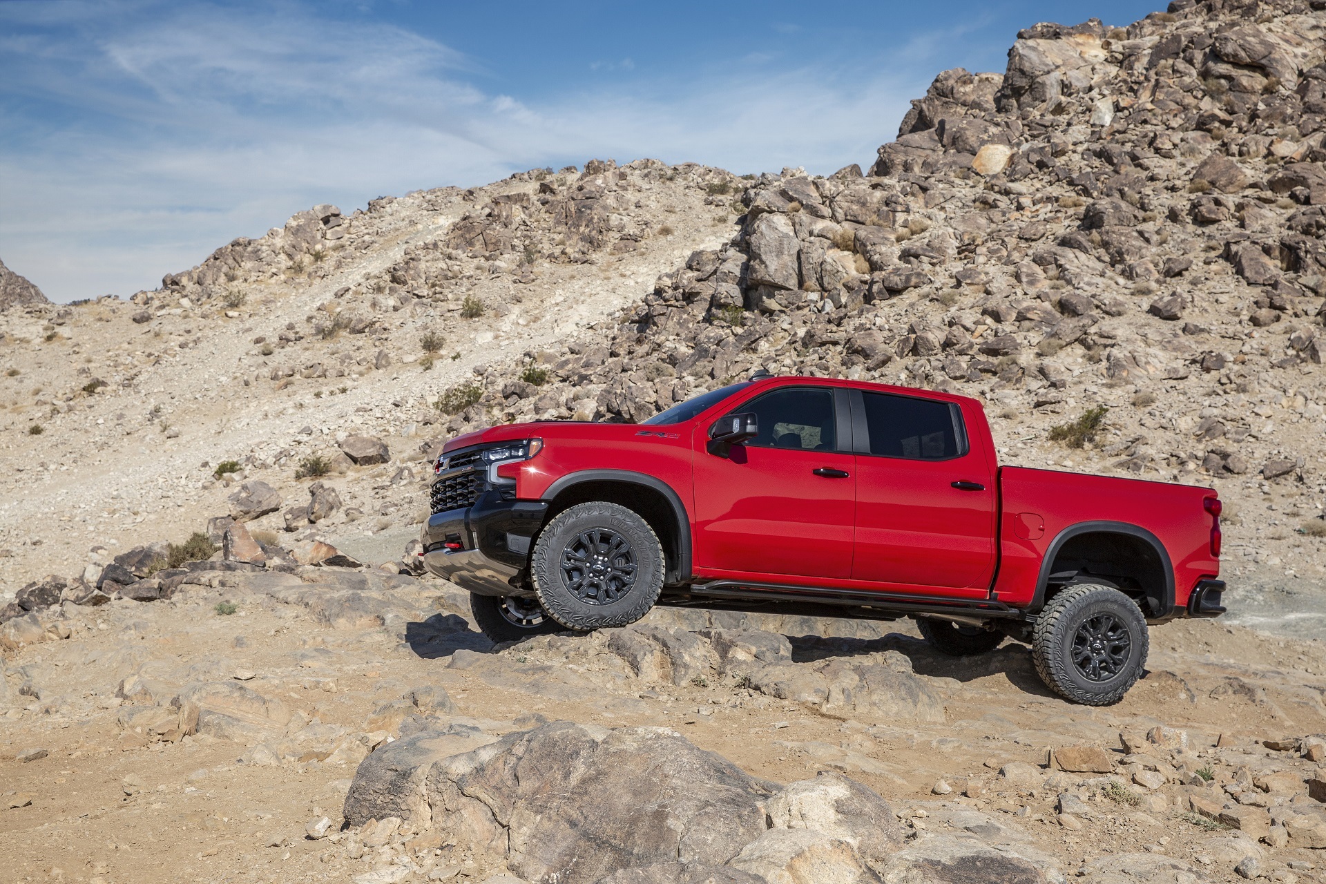 Download 2022 Chevrolet Silverado ZR2 - Side HD Wallpaper 1920x1280 #20
