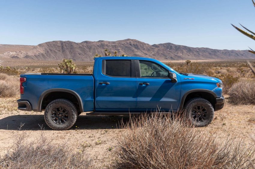 2022 Chevrolet Silverado ZR2 - Side Wallpaper 850x564 #36