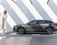 2022 Citroën C5 X - Charging Wallpaper 190x150