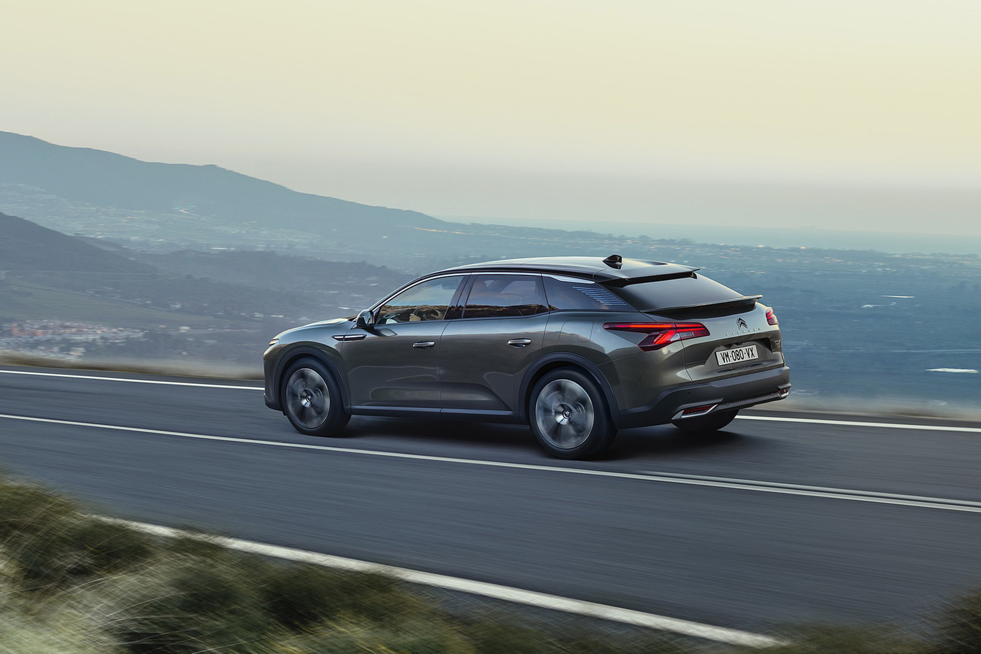 Download 2022 Citroën C5 X - Rear Three-Quarter HD Wallpaper 1921x1281 #5