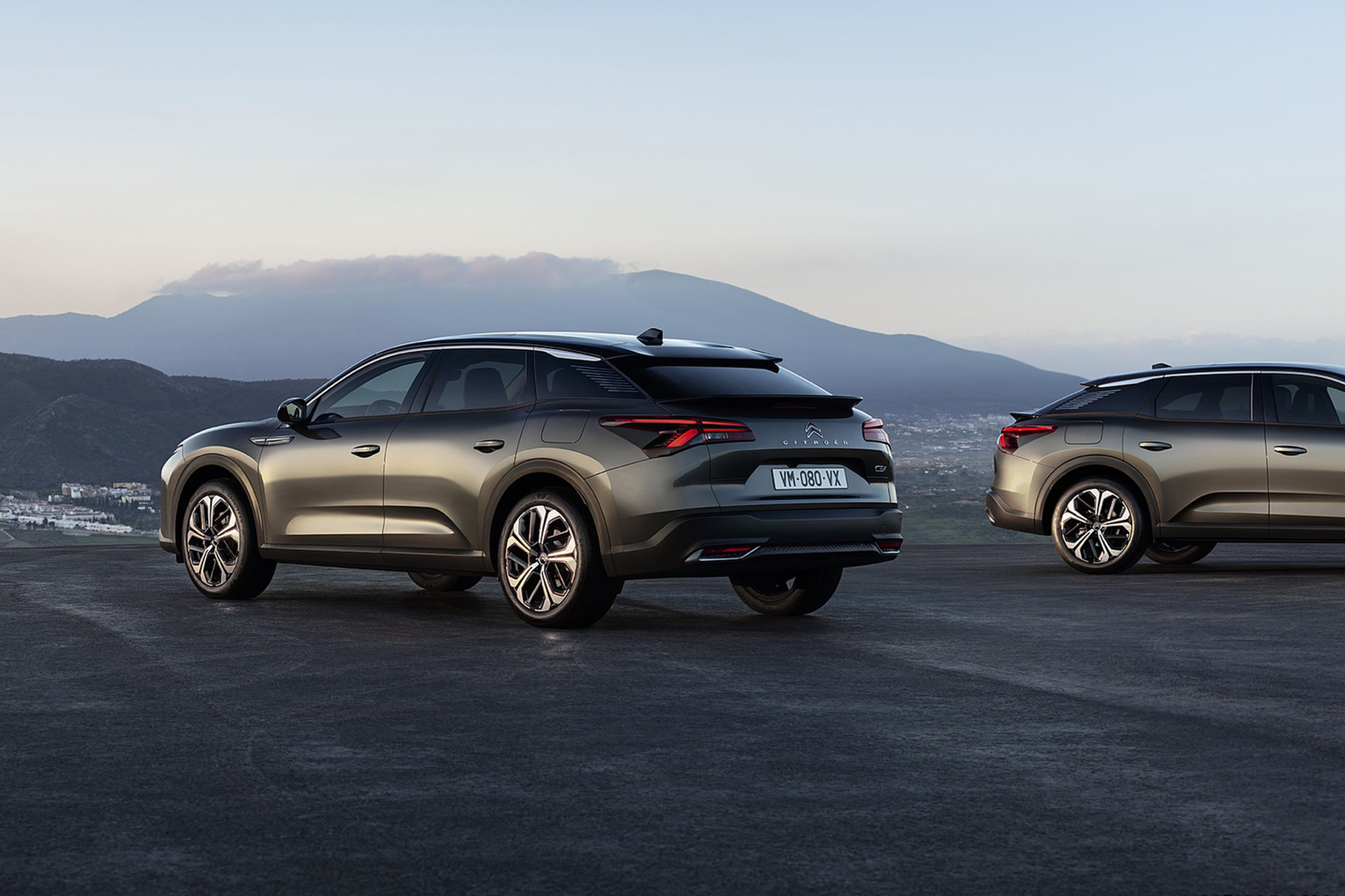 Download 2022 Citroën C5 X - Rear Three-Quarter HD Wallpaper 1921x1281 #7