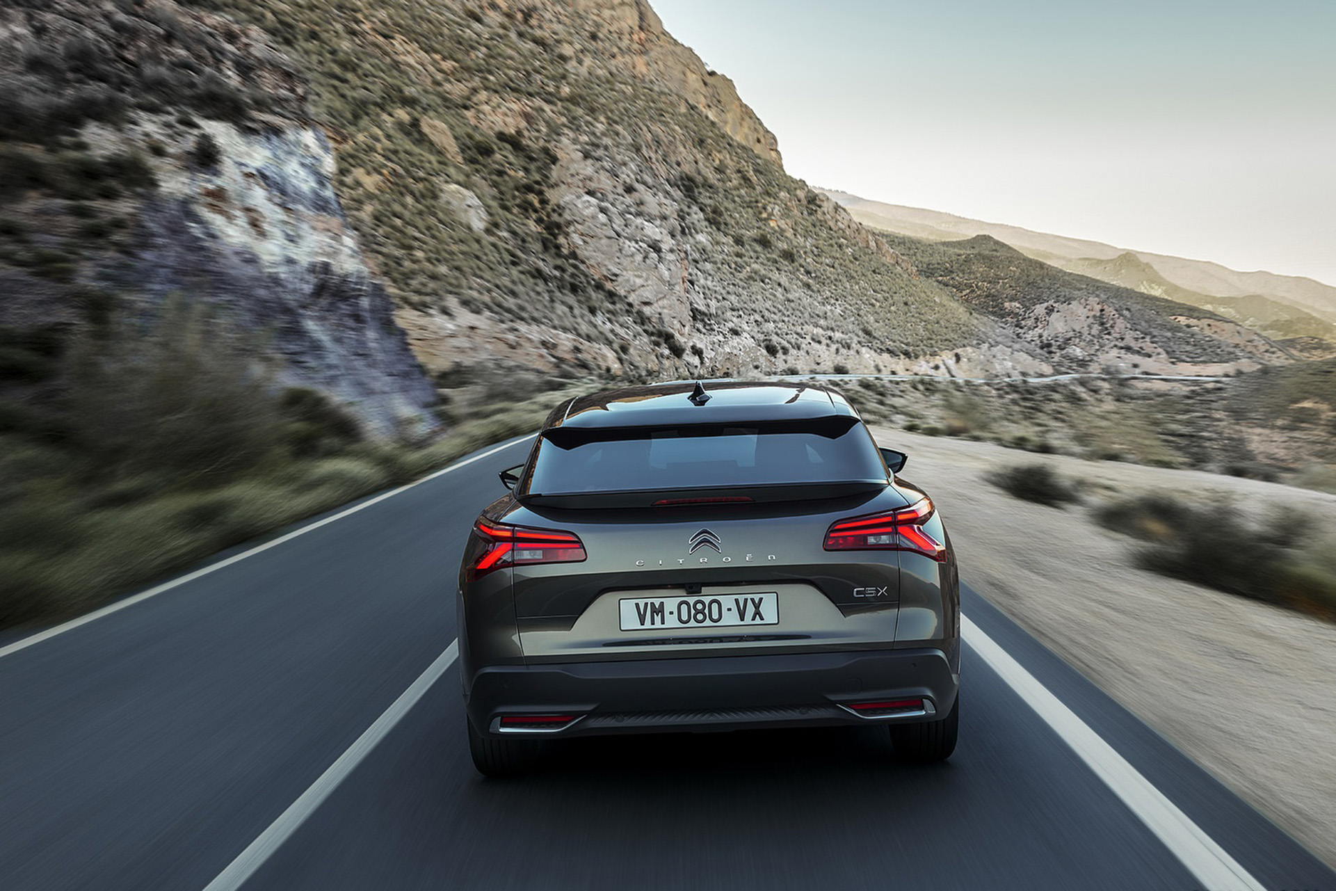 Download 2022 Citroën C5 X - Rear HD Wallpaper 1921x1281 #6