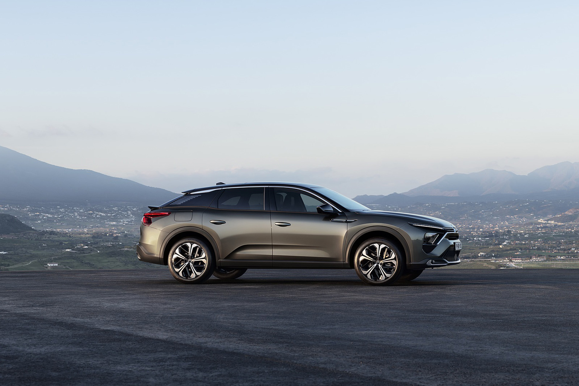 Download 2022 Citroën C5 X - Side HD Wallpaper 1921x1281 #8