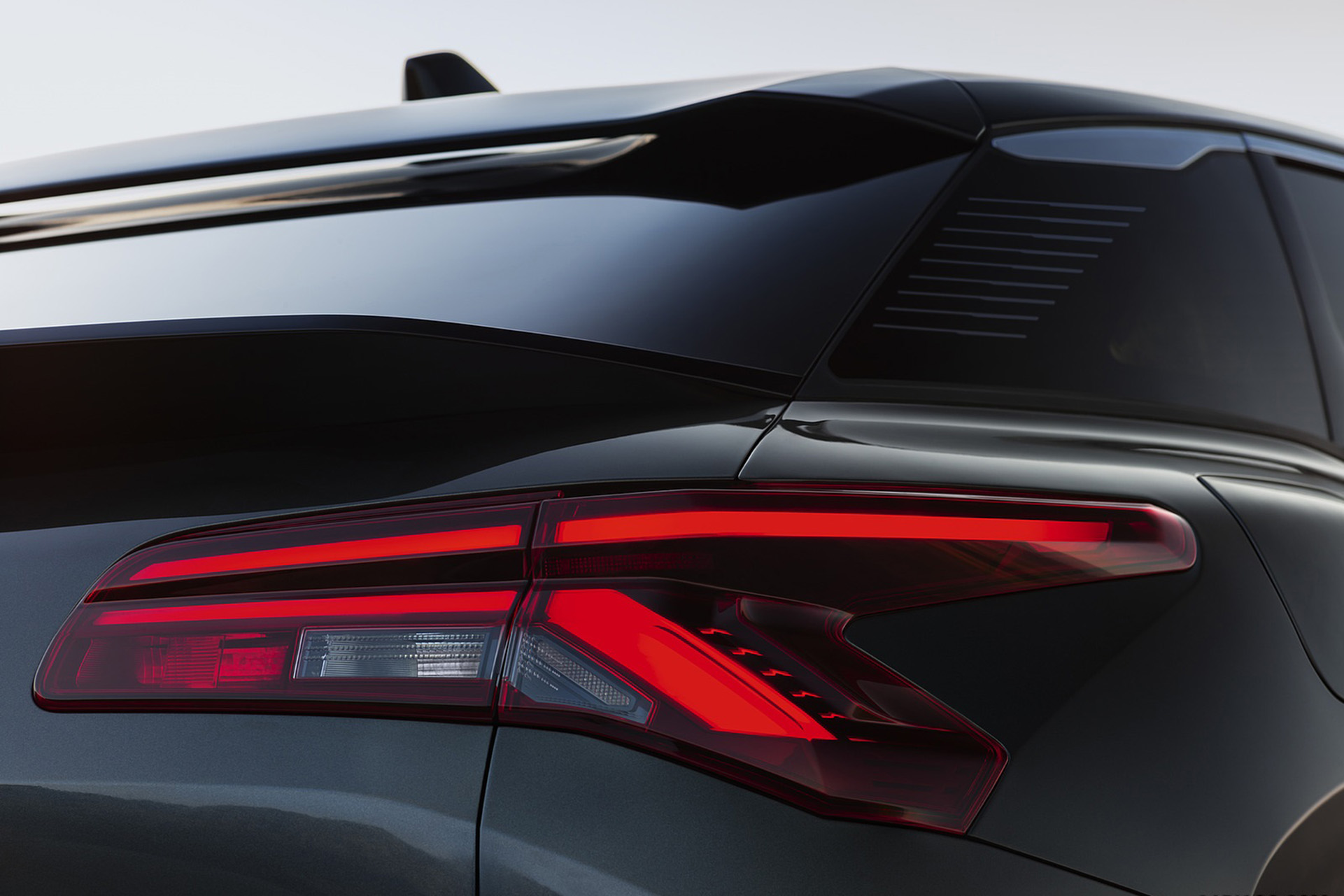 Download 2022 Citroën C5 X - Tail Light HD Wallpaper 1921x1281 #16