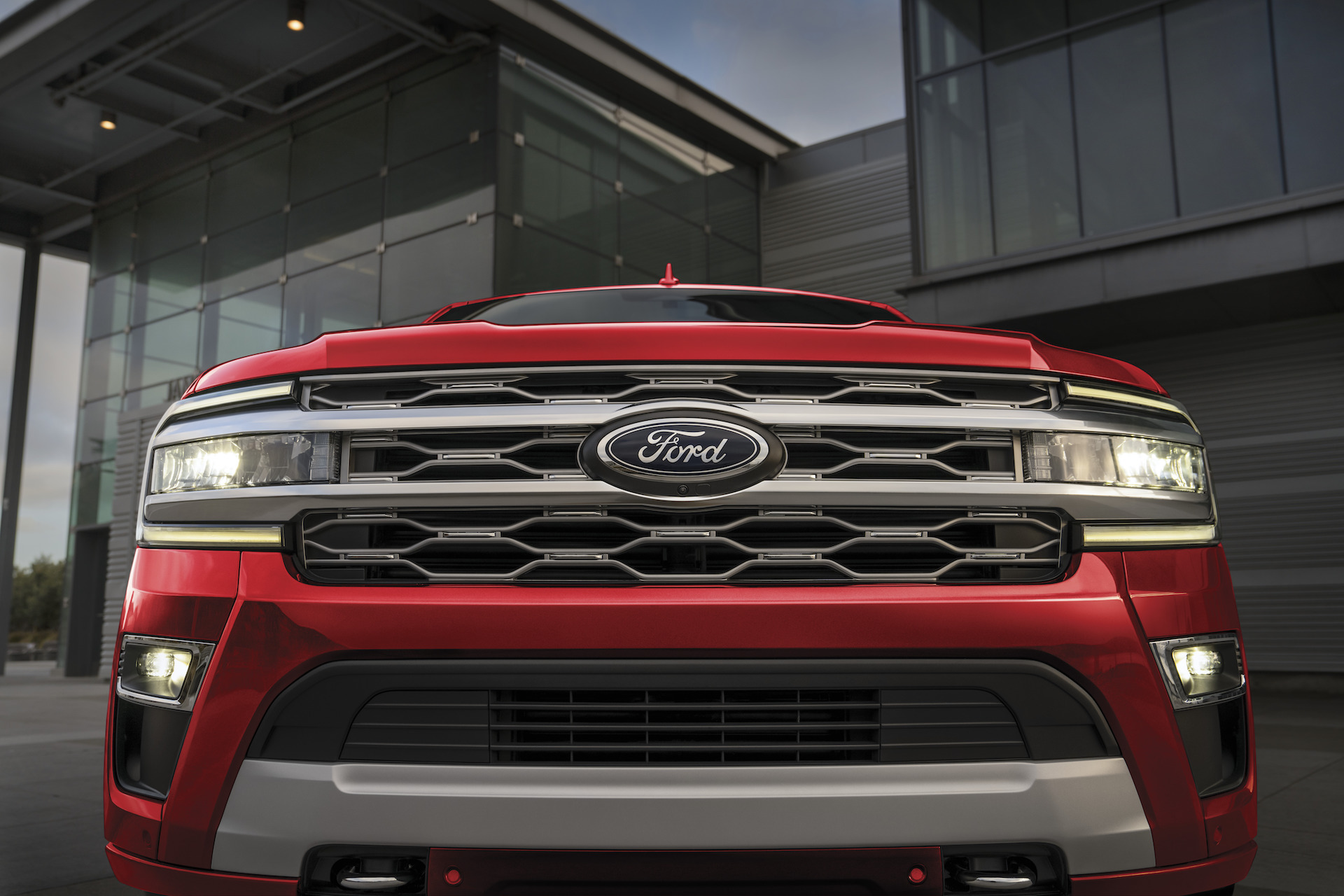 Download 2022 Ford Expedition Platinum - Front HD Wallpaper 1920x1280 #9