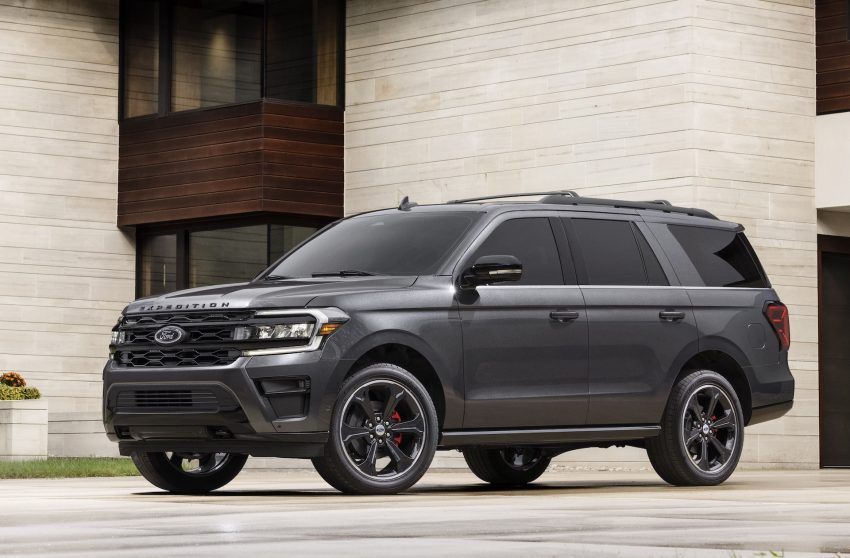 2022 Ford Expedition Stealth Edition Performance Package - Front Three-Quarter Wallpaper 850x558 #3