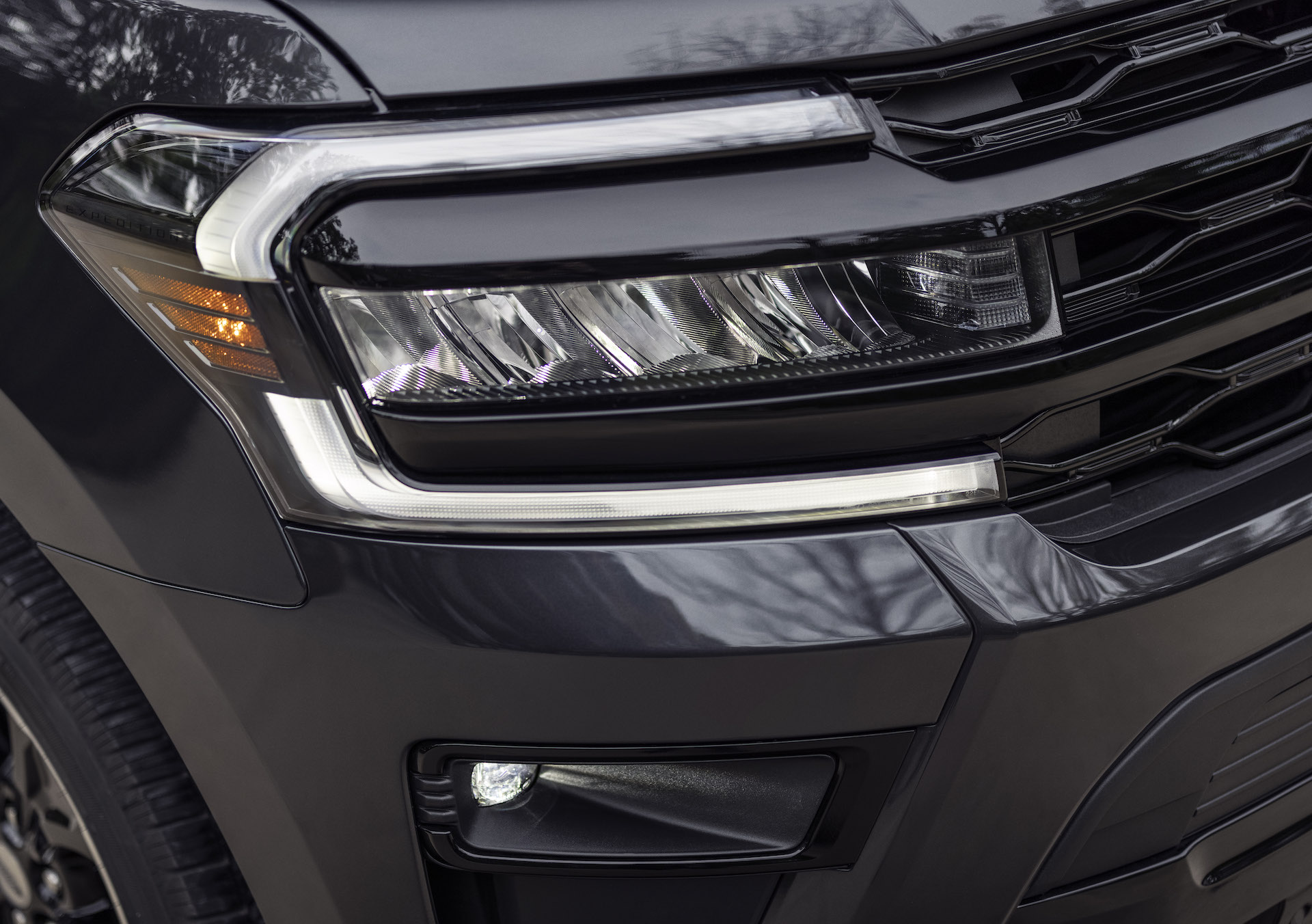 Download 2022 Ford Expedition Stealth Edition Performance Package - Headlight HD Wallpaper 1920x1352 #11