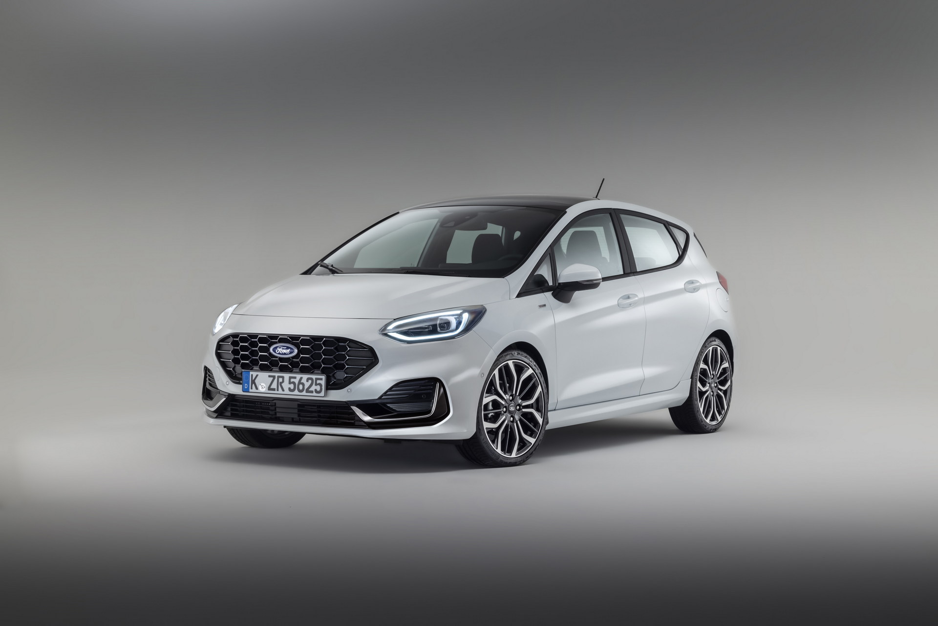Download 2022 Ford Fiesta ST Line - Front Three-Quarter HD Wallpaper 1920x1281 #6