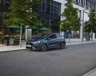 2022 Ford Fiesta Van - Front Three-Quarter Wallpaper 190x150