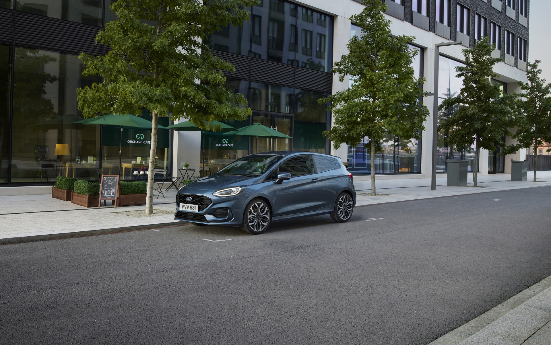 Download 2022 Ford Fiesta Van - Front Three-Quarter HD Wallpaper 1920x1203 #4