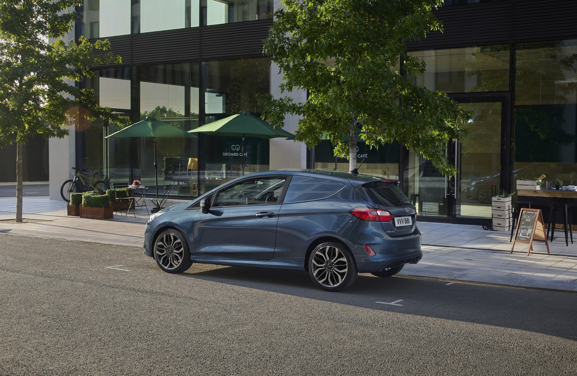 Download 2022 Ford Fiesta Van - Rear Three-Quarter HD Wallpaper 1920x1251 #3