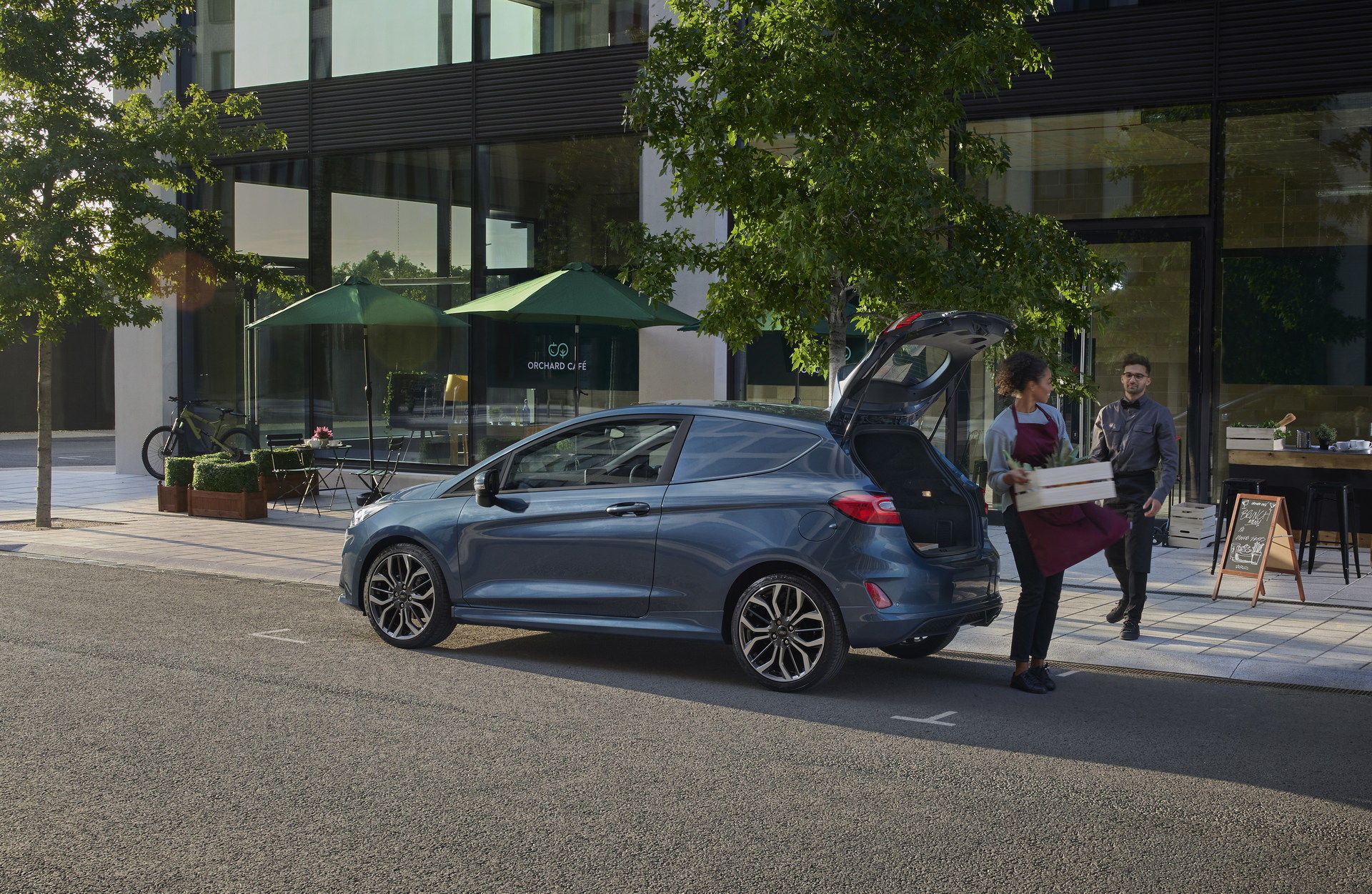 Download 2022 Ford Fiesta Van - Rear Three-Quarter HD Wallpaper 1920x1251 #5