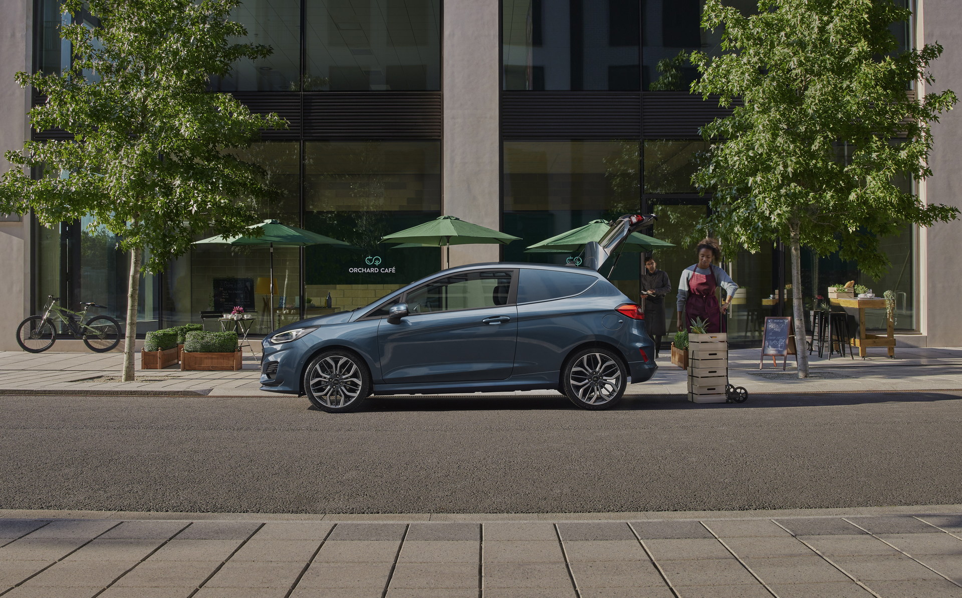 Download 2022 Ford Fiesta Van - Side HD Wallpaper 1920x1194 #6