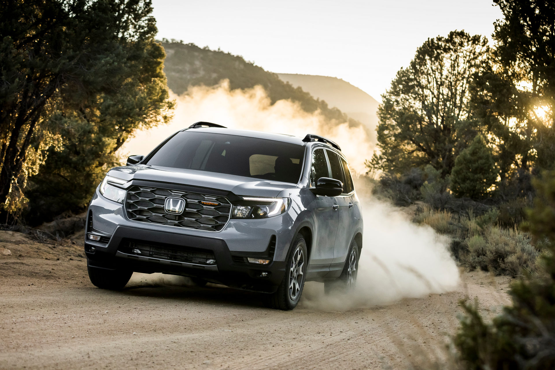 Download 2022 Honda Passport TrailSport - Front HD Wallpaper 1920x1281 #17