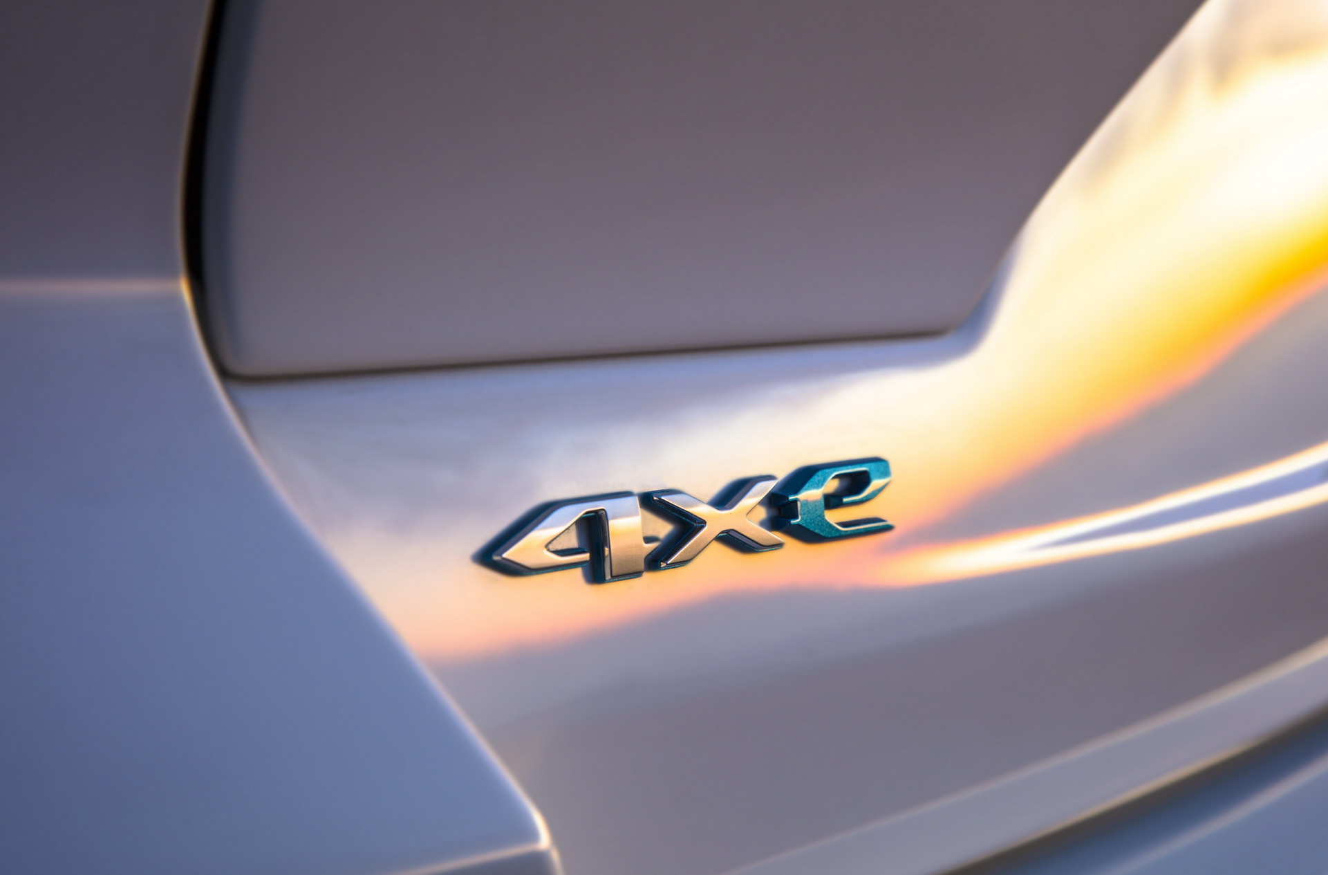 Download 2022 Jeep Grand Cherokee Summit 4xe - Badge HD Wallpaper 1921x1265 #65