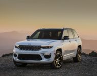 Download 2022 Jeep Grand Cherokee Summit Reserve HD Wallpapers