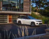 2022 Jeep Grand Cherokee Summit Reserve - Front Three-Quarter Wallpaper 190x150