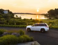 2022 Jeep Grand Cherokee Summit Reserve - Side Wallpaper 190x150