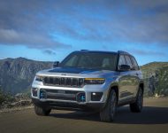 Download 2022 Jeep Grand Cherokee Trailhawk 4xe HD Wallpapers and Backgrounds