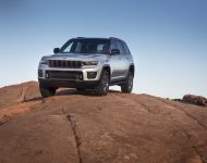 2022 Jeep Grand Cherokee Trailhawk 4xe - Front Three-Quarter Wallpaper 190x150