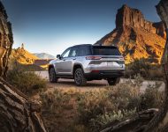 2022 Jeep Grand Cherokee Trailhawk 4xe - Off-Road Wallpaper 190x150