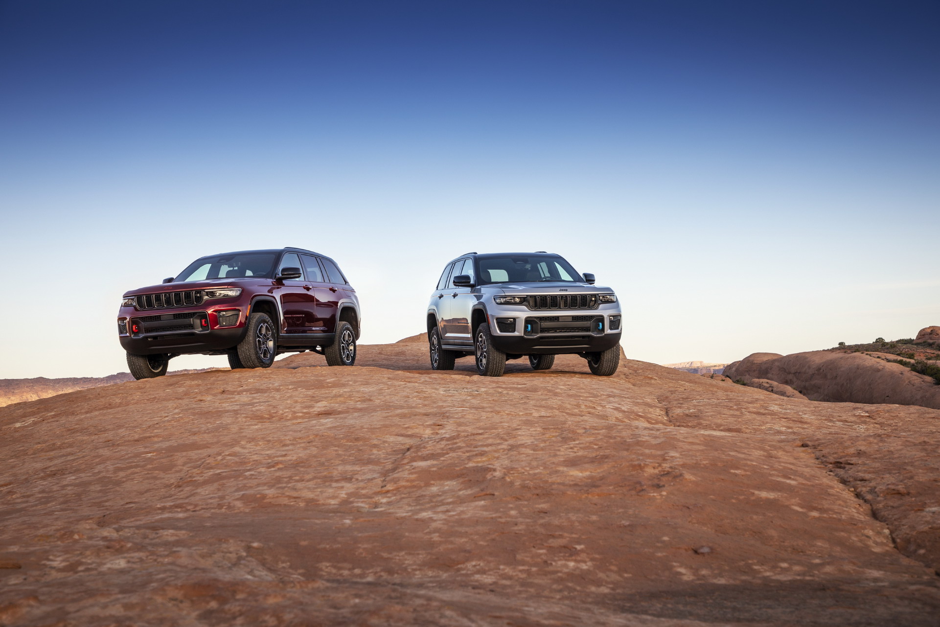 Download 2022 Jeep Grand Cherokee Trailhawk 4xe HD Wallpaper 1921x1281 #33