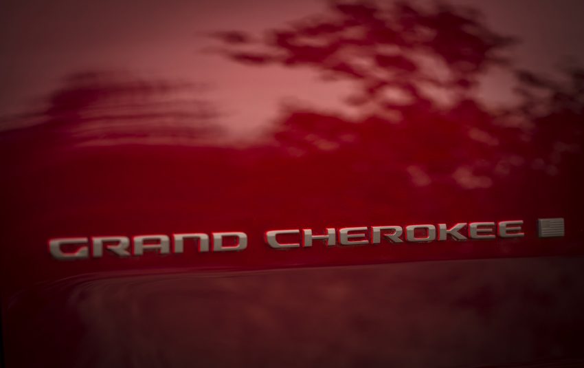 2022 Jeep Grand Cherokee Trailhawk - Badge Wallpaper 850x535 #39