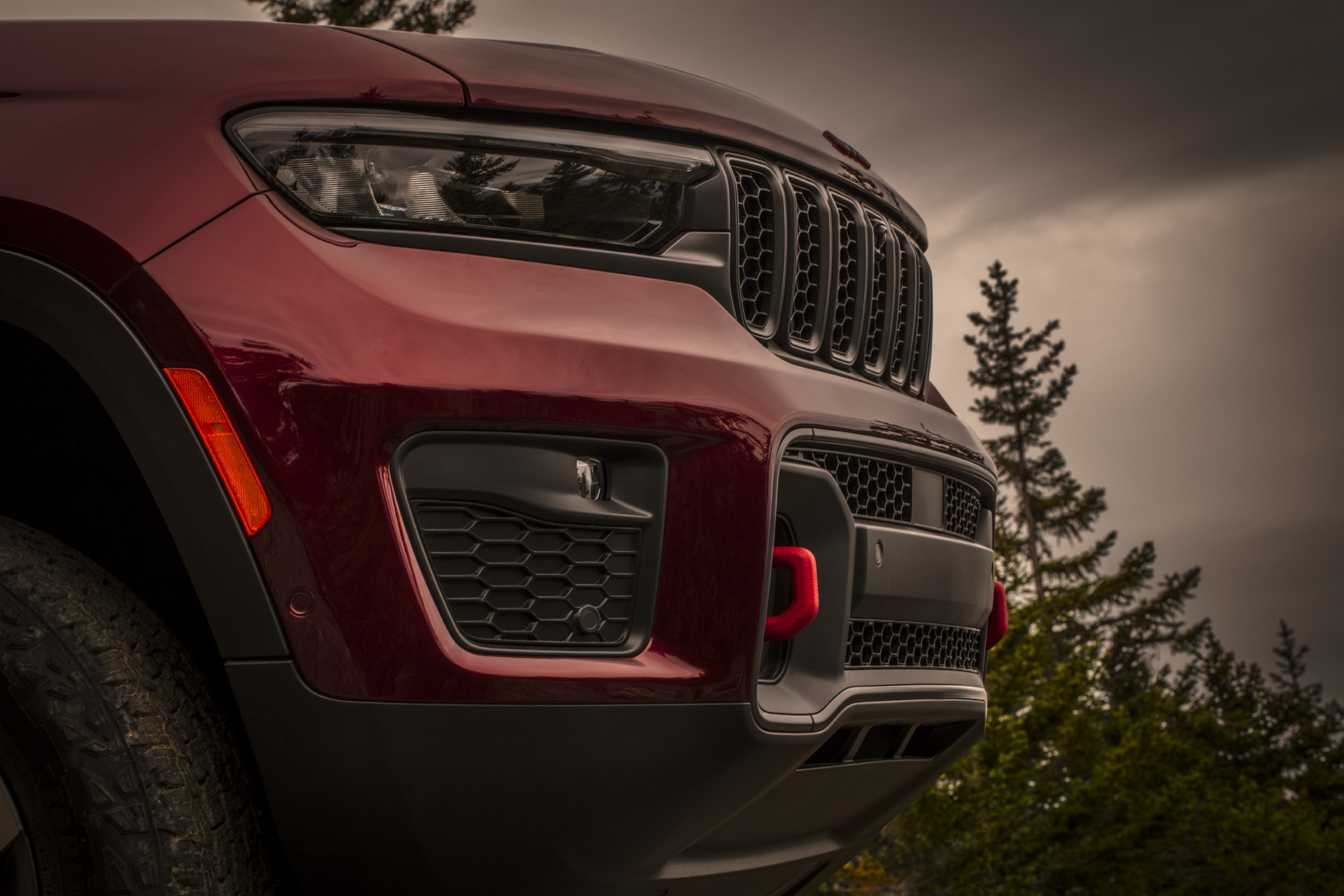 Download 2022 Jeep Grand Cherokee Trailhawk - Detail HD Wallpaper 1921x1281 #29