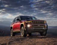 2022 Jeep Grand Cherokee Trailhawk - Front Three-Quarter Wallpaper 190x150