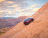 2022 Jeep Grand Cherokee Trailhawk - Off-Road Wallpaper 190x150