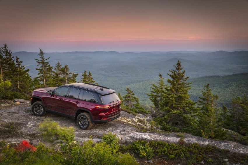 2022 Jeep Grand Cherokee Trailhawk - Off-Road Wallpaper 850x567 #26