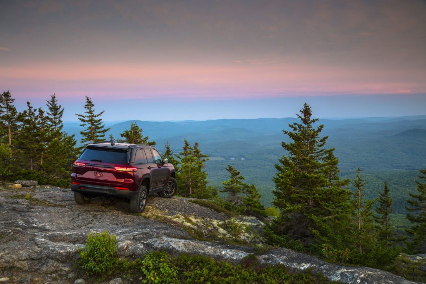 2022 Jeep Grand Cherokee Trailhawk - Off-Road Wallpaper 850x567 #27