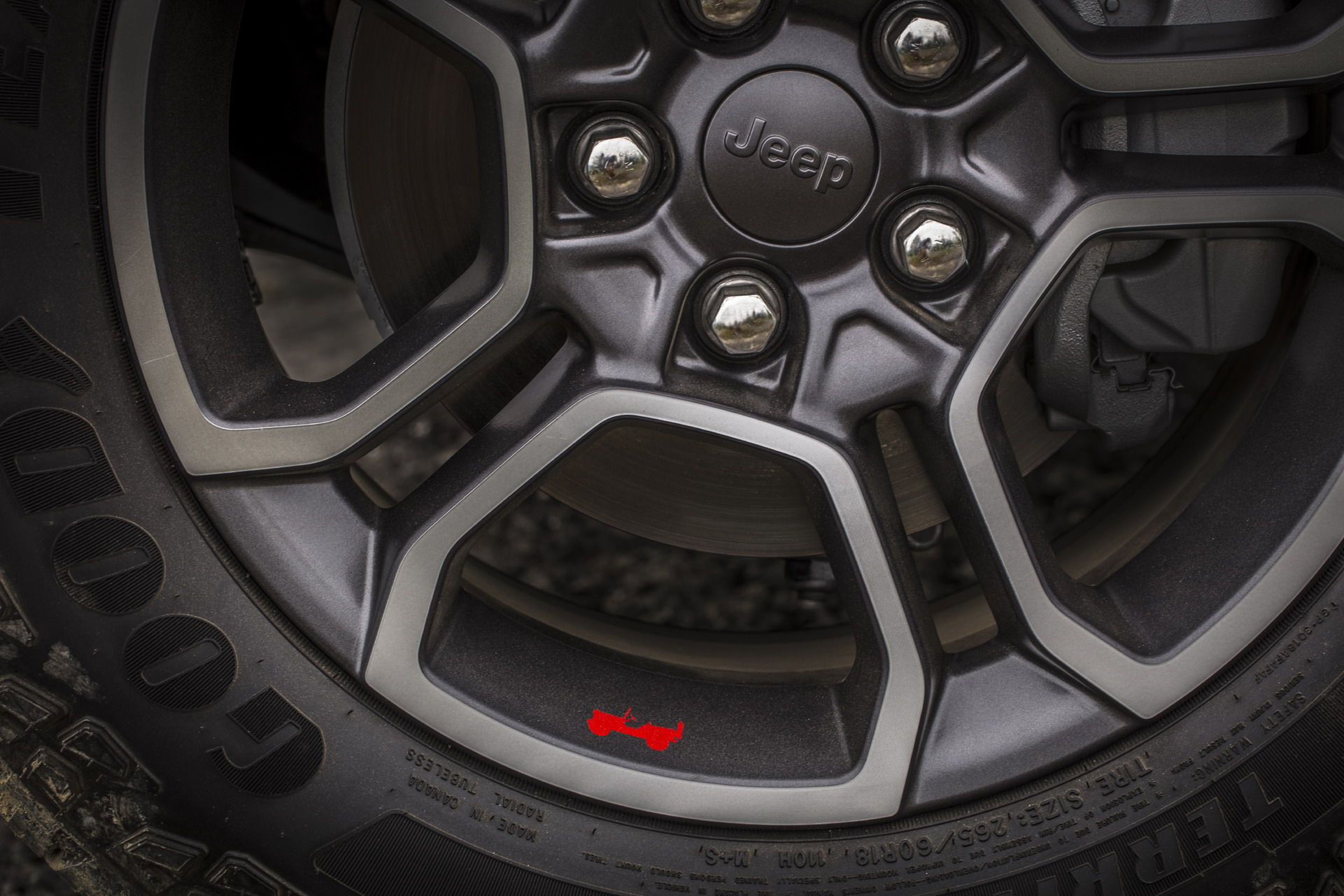 Download 2022 Jeep Grand Cherokee Trailhawk - Wheel HD Wallpaper 1921x1281 #34