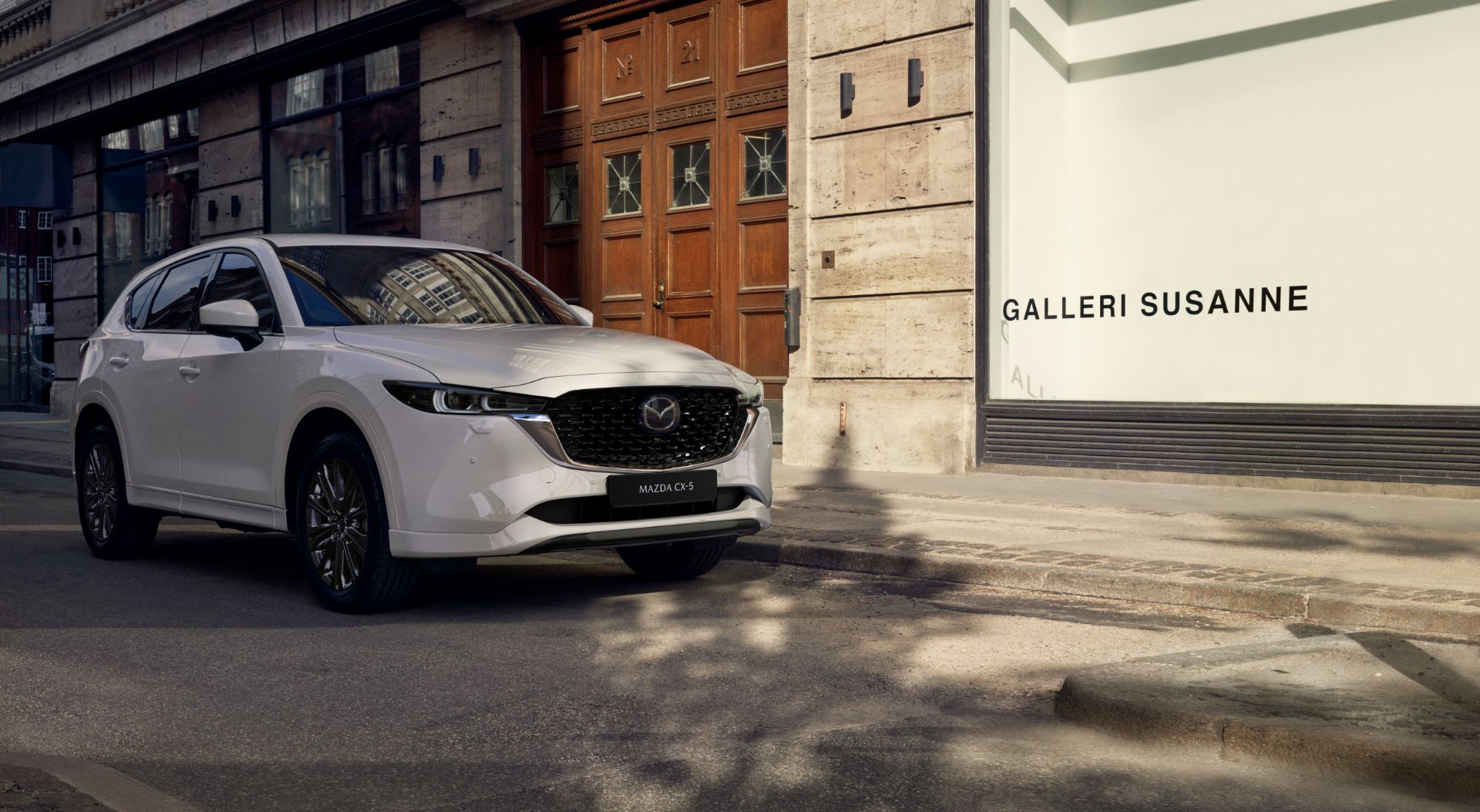 Download 2022 Mazda CX-5 - Front Three-Quarter HD Wallpaper 1920x1054 #27