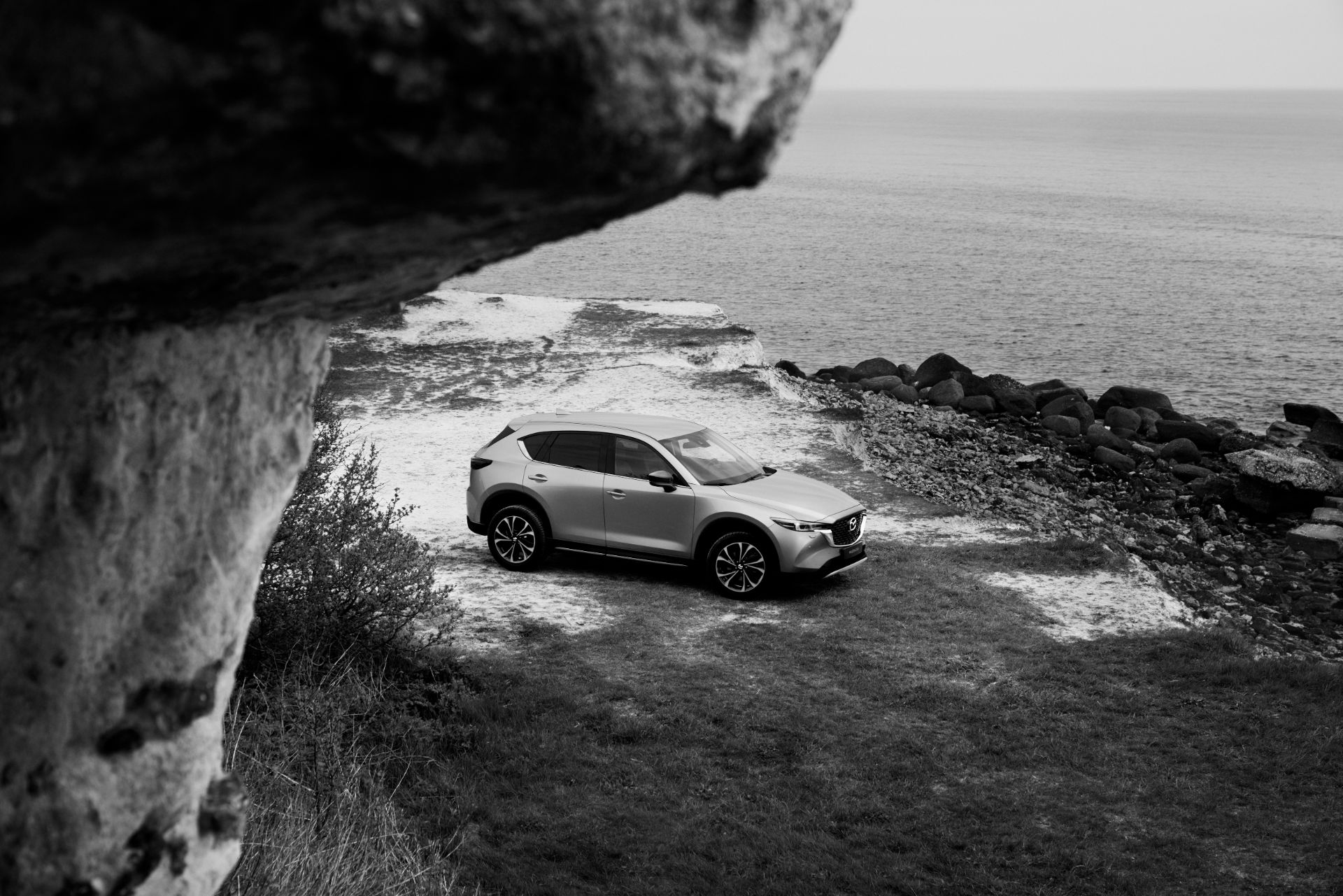 Download 2022 Mazda CX-5 - Front Three-Quarter HD Wallpaper 1920x1281 #9