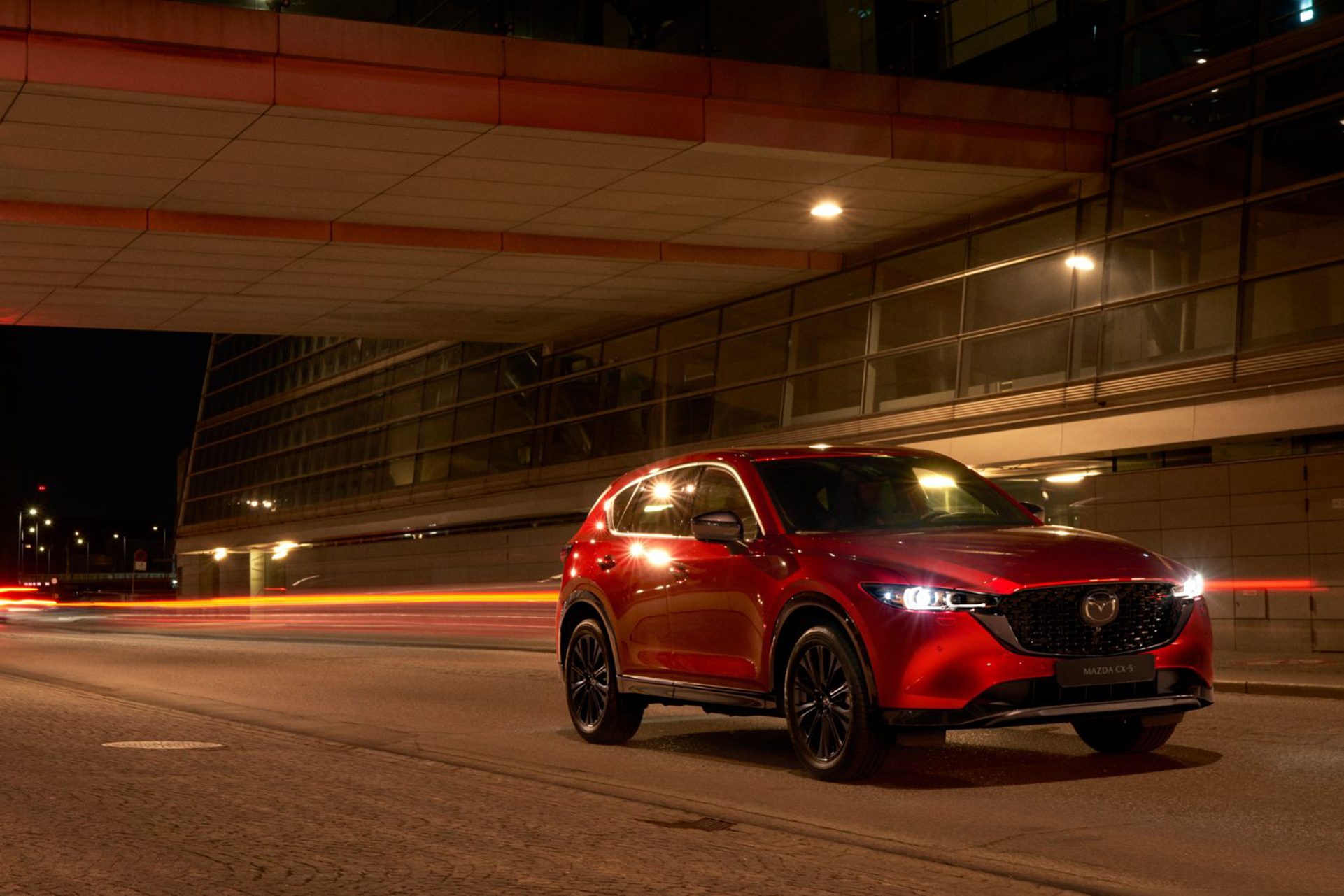 Download 2022 Mazda CX-5 - Front Three-Quarter HD Wallpaper 1921x1281 #18