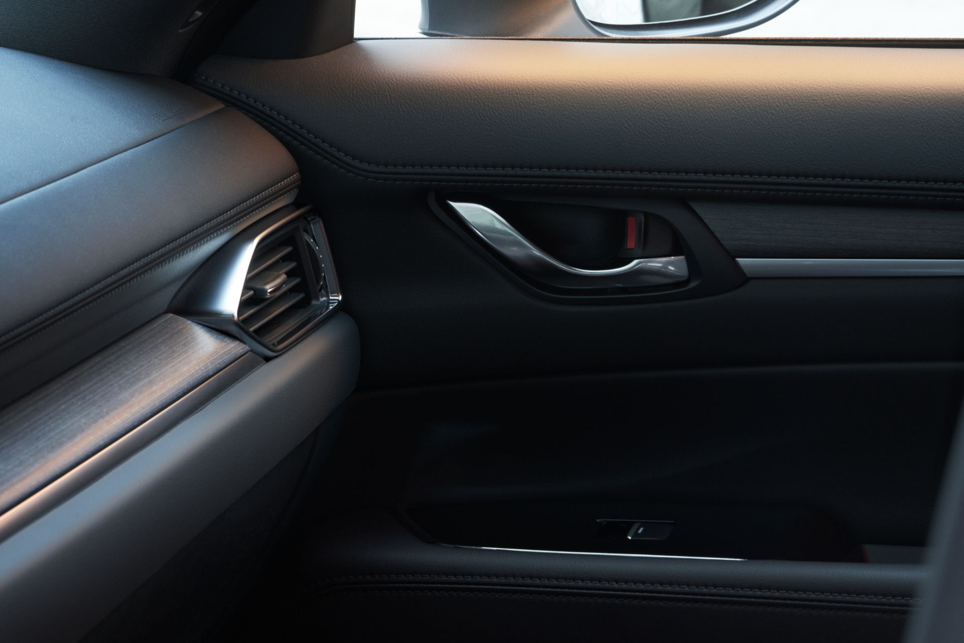 Download 2022 Mazda CX-5 - Interior, Detail HD Wallpaper 1920x1281 #39