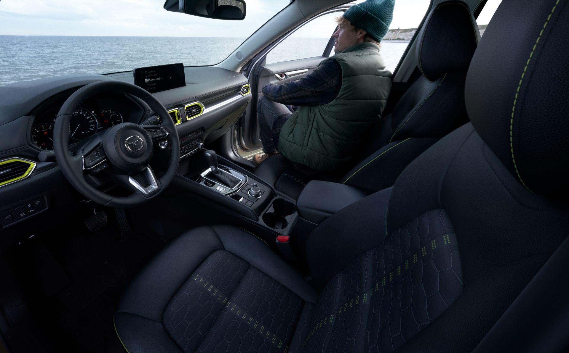 Download 2022 Mazda CX-5 - Interior HD Wallpaper 1920x1193 #48